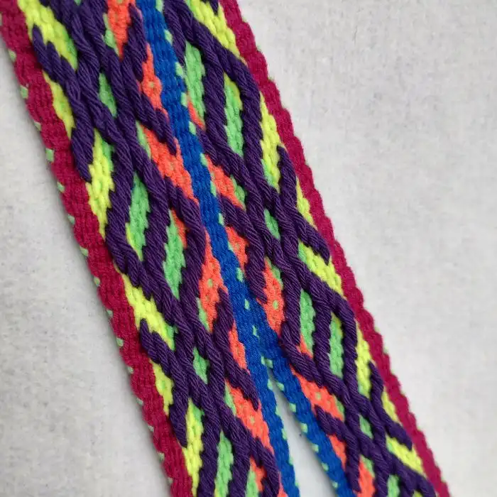 Energetyczny wielokolorowy pasek odzieżowy z pick-up wybieranym wzorem - obrazek 4