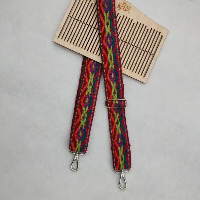 Mocno kolorowy pas z krajki regulowany do torebki - obrazek 2