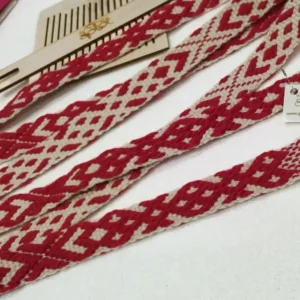 Ręcznie tkana wełniana krajka wzór norweski w czerwieni