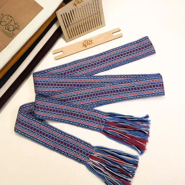 Bawełniany pas tkany niebieski z czerwona i granatową nitką - obrazek 2